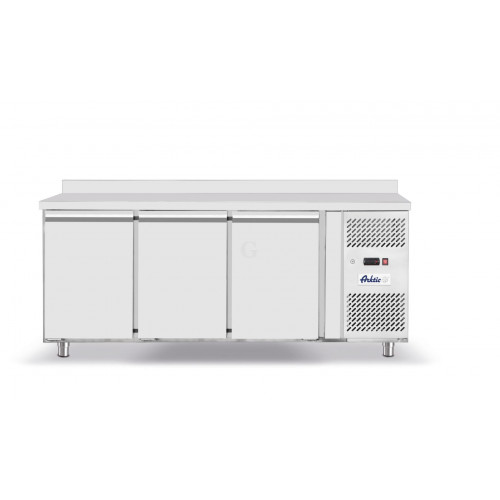 Hendi Tiefkühltisch, dreitürig Profi Line 420 L, GN 1/1, 420L, -22/-18˚C, 230V/600W, R290, 1795x700x(H)850mm