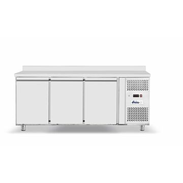 Hendi Tiefkühltisch, dreitürig Profi Line 420 L, GN 1/1, -22 / -18 ˚C, 230 V / 0,6 kW, R290, 1795 x 700 x (H) 850 mm