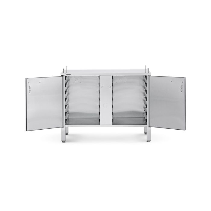 UG mit Flügeltüren, mit Gerätefüßen