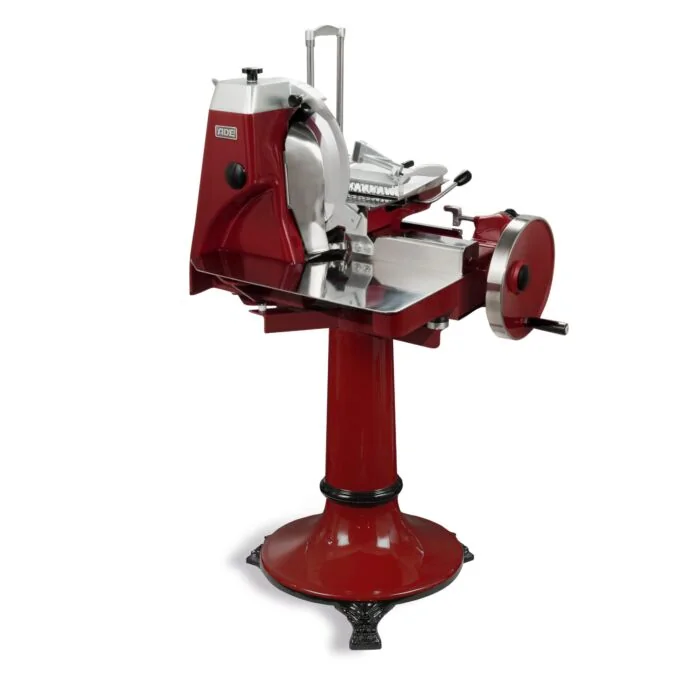 ADE Aufschnittmaschine Schwungrad Prosciutto 370 in dunkelrotem Design mit 370-mm-Messer