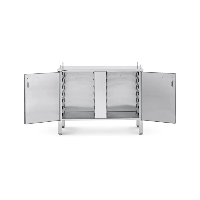 UG mit Flügeltüren, mit Gerätefüßen