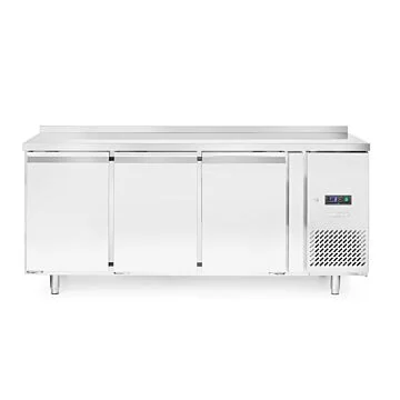Hendi Tiefkühltisch, dreitürig Profi Line 420 L, GN 1/1, -22 / -18 ˚C, 230 V / 0,6 kW, R290, 1795 x 700 x (H) 850 mm