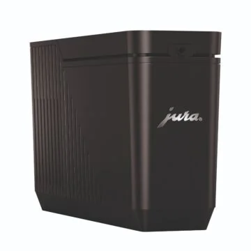 JURA Cool Control Slim Milchkühler in Schwarz mit vertikalen Rillen und silbernem Logo, Ansicht von schräg vorne